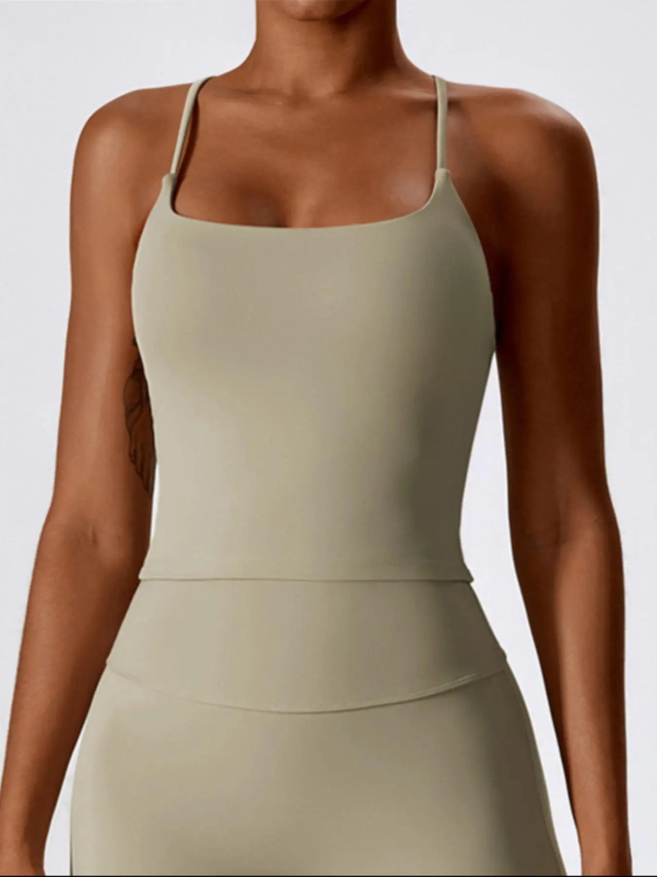 Women's Solid Criss Cross Backless Sports Vest, Casual Comfy Breathable Quick Drying Cami Top for…