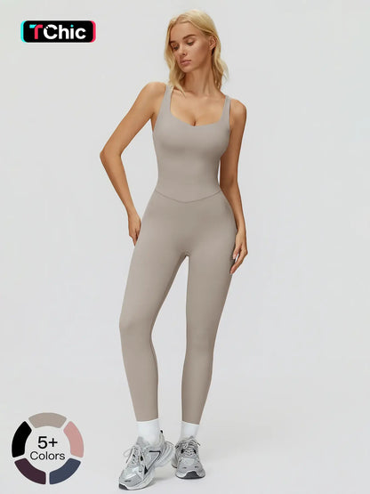 Women's Sporty Yoga Pants, Above-The-Knee Tight-Fitting Design
