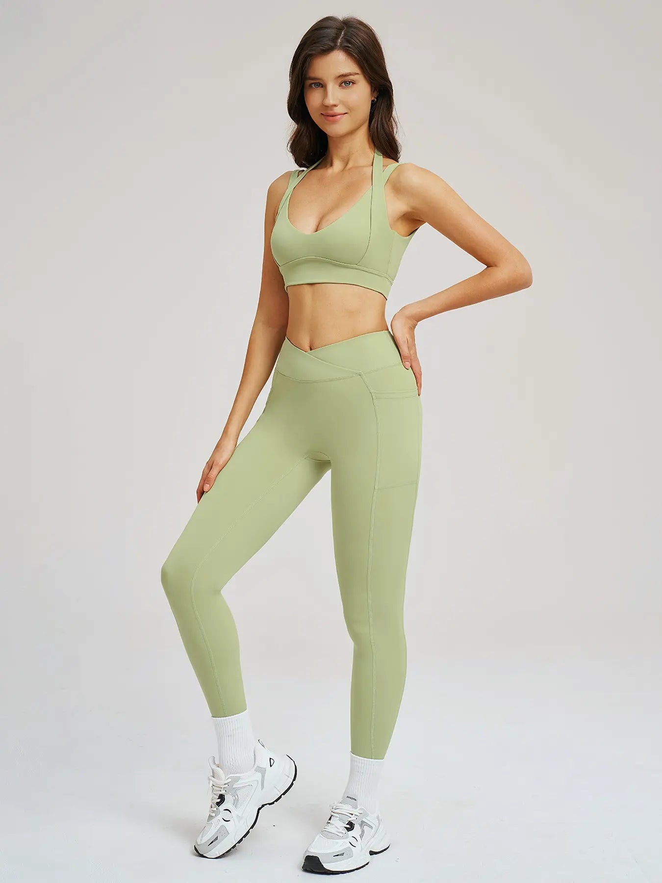 High-End Feel Yoga Set, Tight-Fitting Backless Sporty High Stretch Fashion Yoga Clothes - image 8