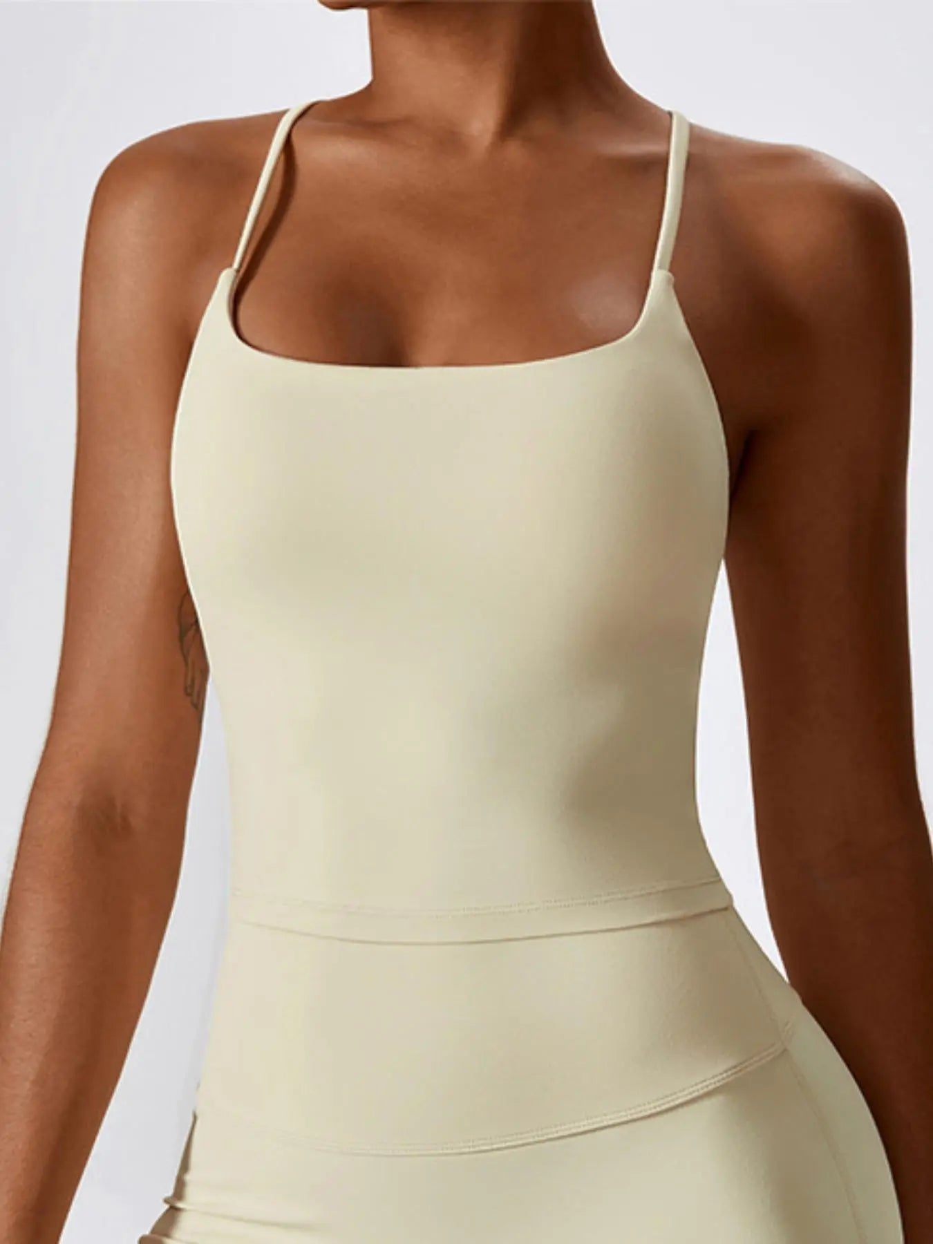 Women's Solid Criss Cross Backless Sports Vest, Casual Comfy Breathable Quick Drying Cami Top for…
