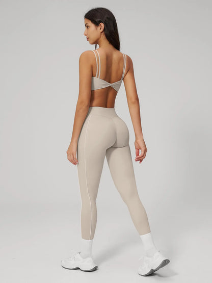 Women's Bare-Look Yoga Set, Contrast Stitching - image 6
