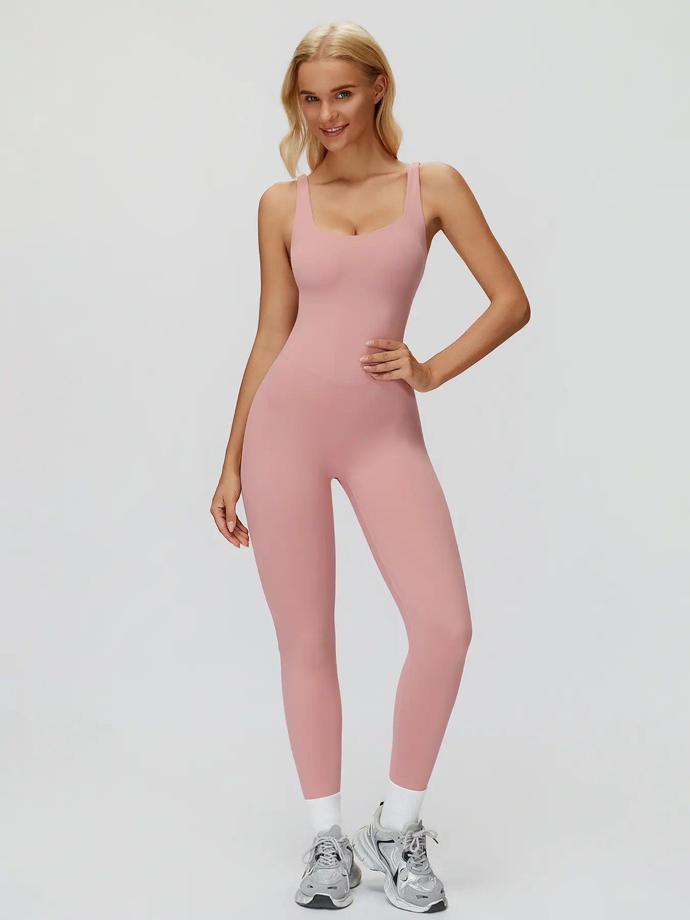 Women's Sporty Yoga Pants, Above-The-Knee Tight-Fitting Design - image 8