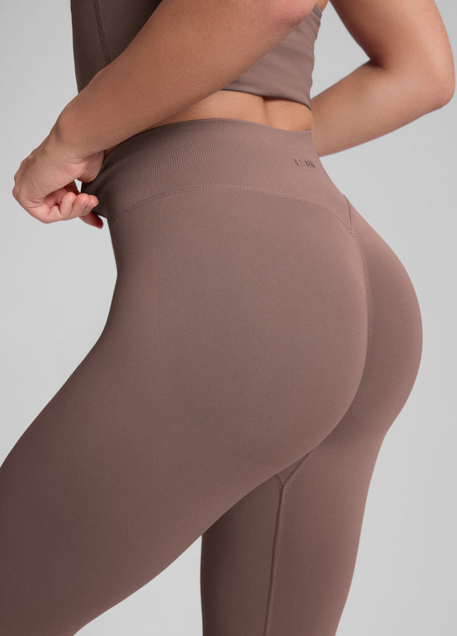 Leggings world image